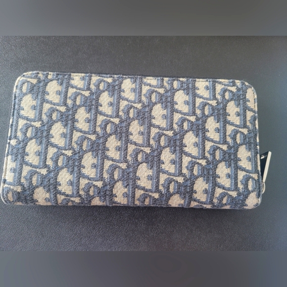 Dior Zip Wallet - Picture 2 of 6